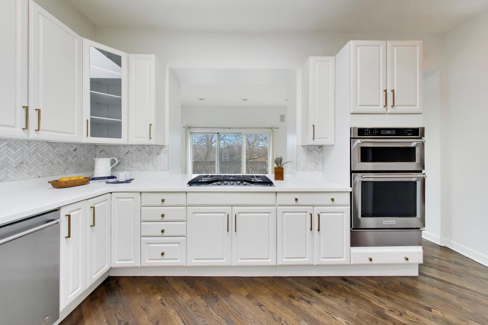 643 West Melrose Street, Unit 3 Chicago, IL 60657 - Photo 9 of 25