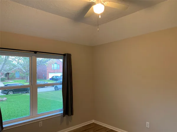 $2,050 | 3611 Stratford Town Lane, Sugar Land, TX 77498