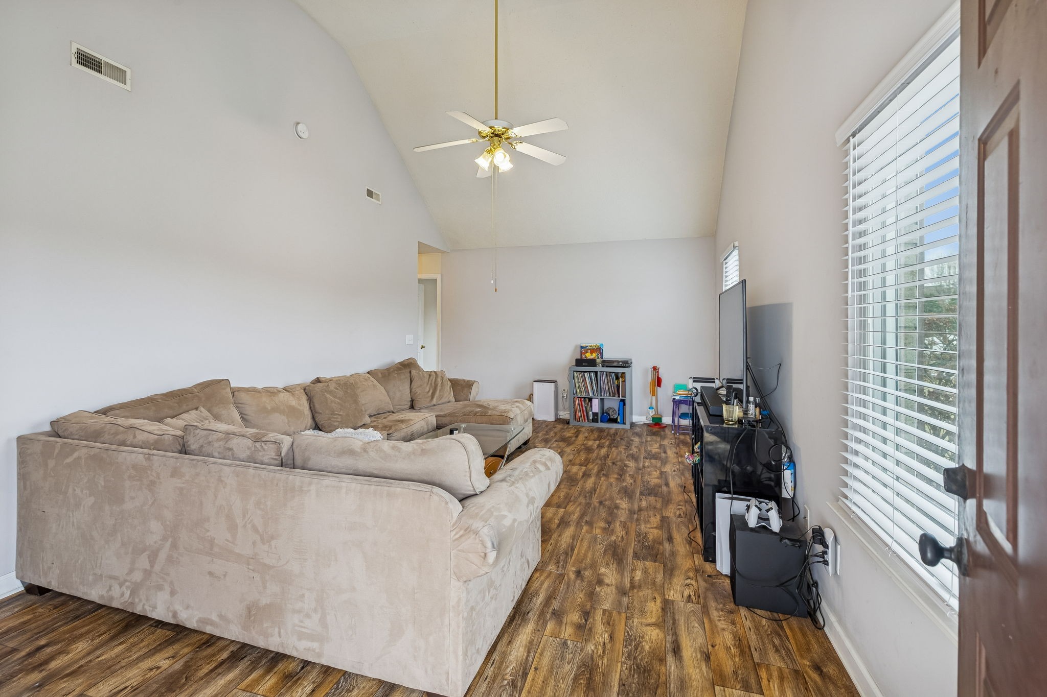 2514 Moore Way La Vergne, TN 37086 - Photo 3 of 21