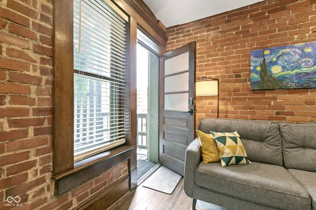 $200,000 | 108 East St Clair Street, Unit E, Indianapolis, IN 46204