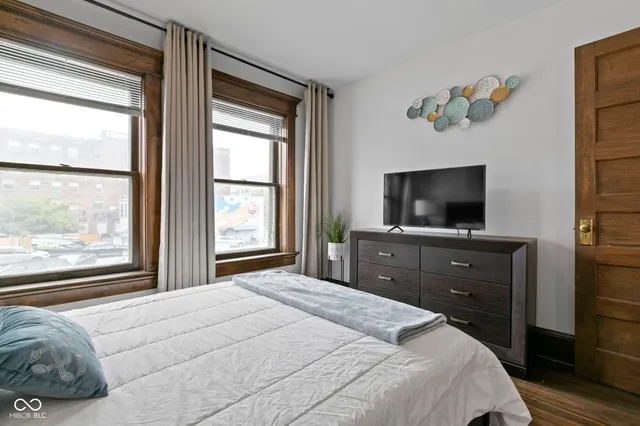 $200,000 | 108 East St Clair Street, Unit E, Indianapolis, IN 46204