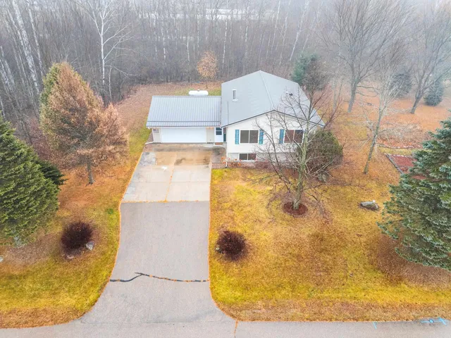 $264,900 | 920 Hoffman Street, Gresham, WI 54128