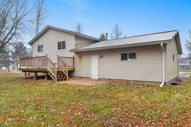 $264,900 | 920 Hoffman Street, Gresham, WI 54128