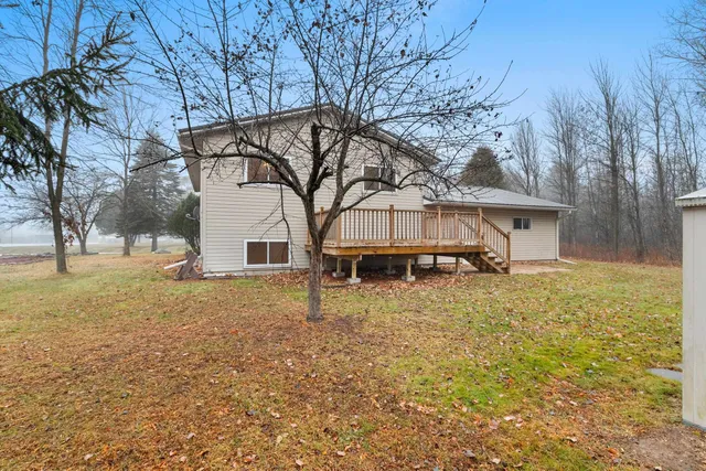 $264,900 | 920 Hoffman Street, Gresham, WI 54128