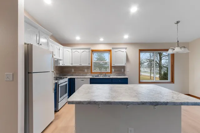 $264,900 | 920 Hoffman Street, Gresham, WI 54128