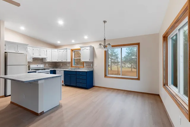 $264,900 | 920 Hoffman Street, Gresham, WI 54128