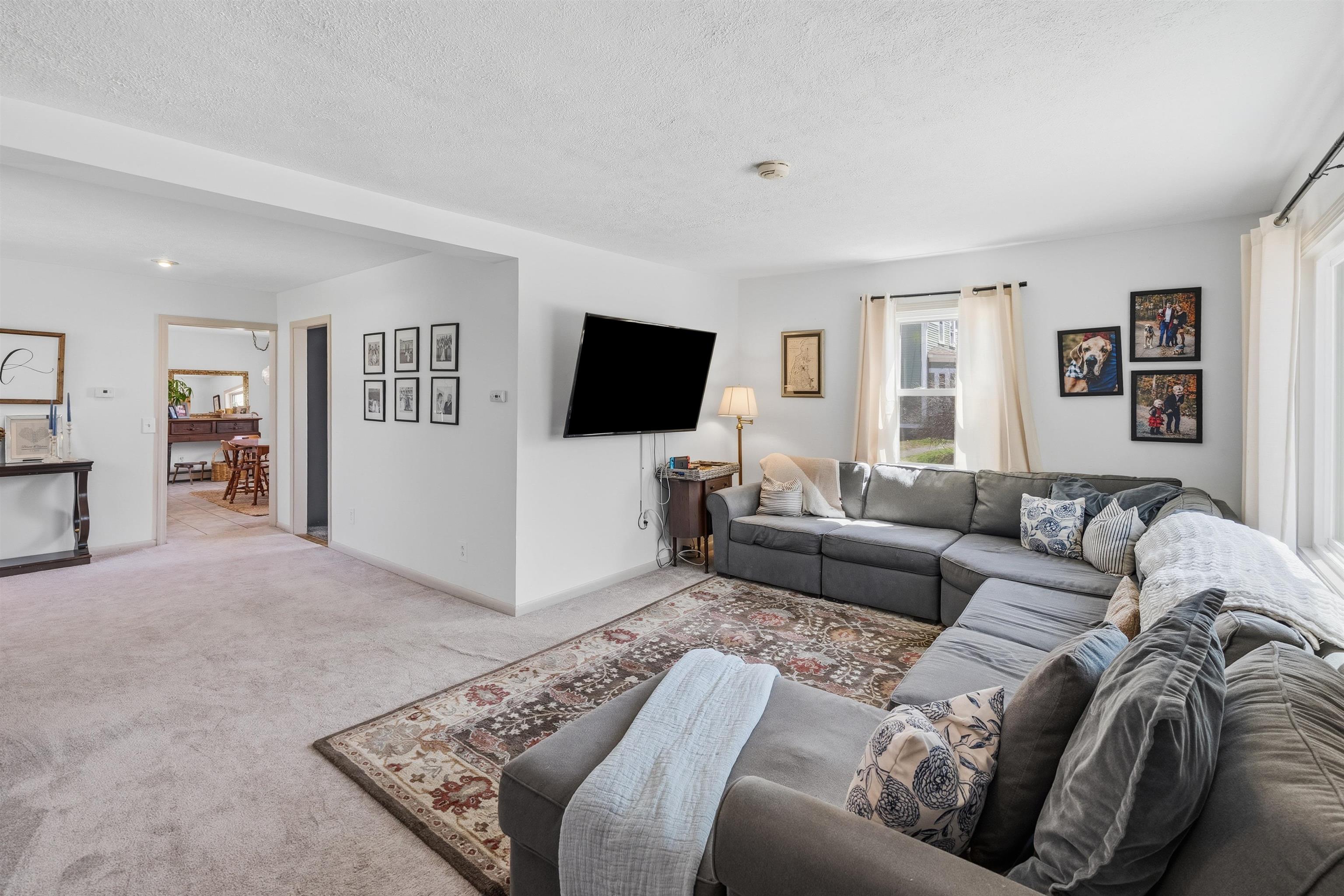 506 Mammoth Road Londonderry, NH 03053 - Photo 11 of 38 Gallery Image 11