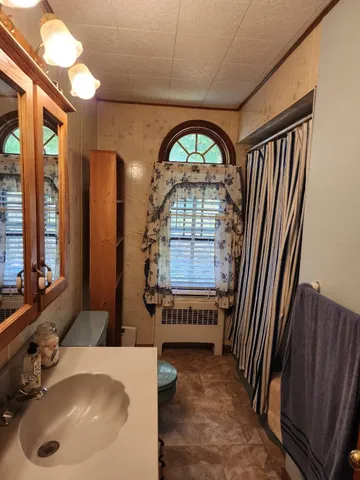 $129,000 | 536 Old Glen Avenue, Berlin, NH 03570