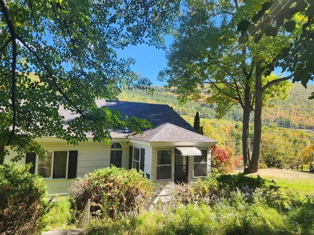 $129,000 | 536 Old Glen Avenue, Berlin, NH 03570