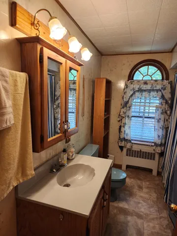 $129,000 | 536 Old Glen Avenue, Berlin, NH 03570