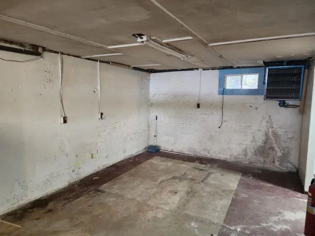 $129,000 | 536 Old Glen Avenue, Berlin, NH 03570