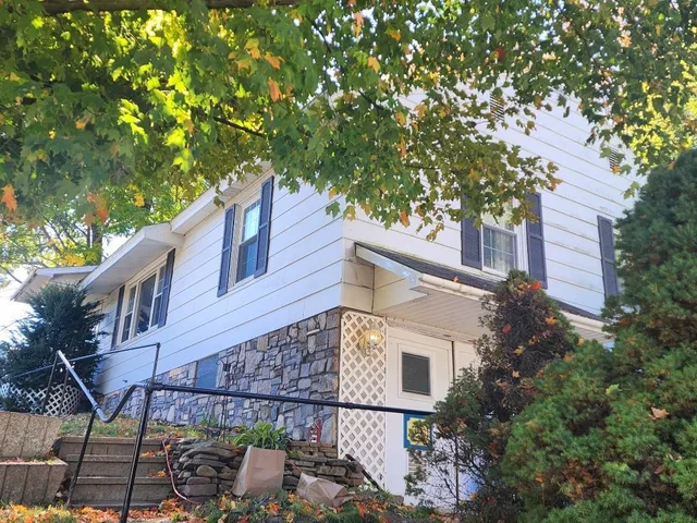 $129,000 | 536 Old Glen Avenue, Berlin, NH 03570