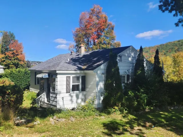$129,000 | 536 Old Glen Avenue, Berlin, NH 03570