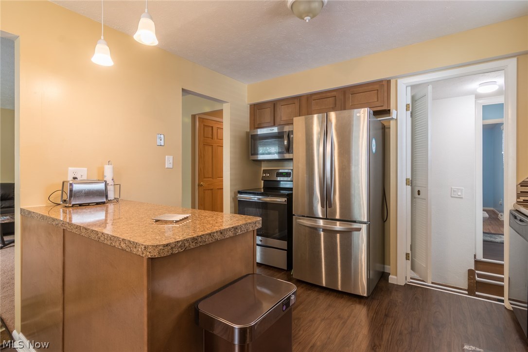 15025 Rockside Road Maple Heights, OH 44137 - Photo 11 of 26