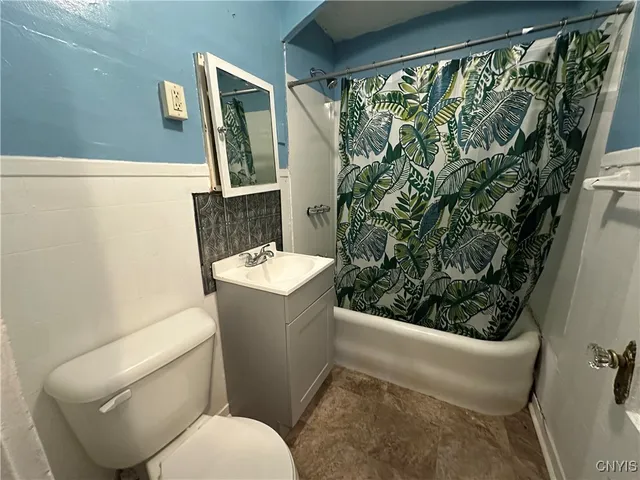 $250,000 | 63 East Utica Street, Oswego, NY 13126