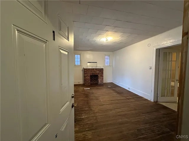 $250,000 | 63 East Utica Street, Oswego, NY 13126