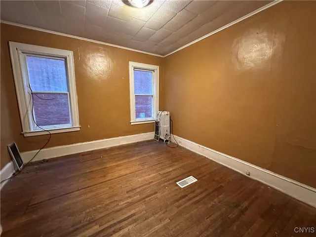 $250,000 | 63 East Utica Street, Oswego, NY 13126