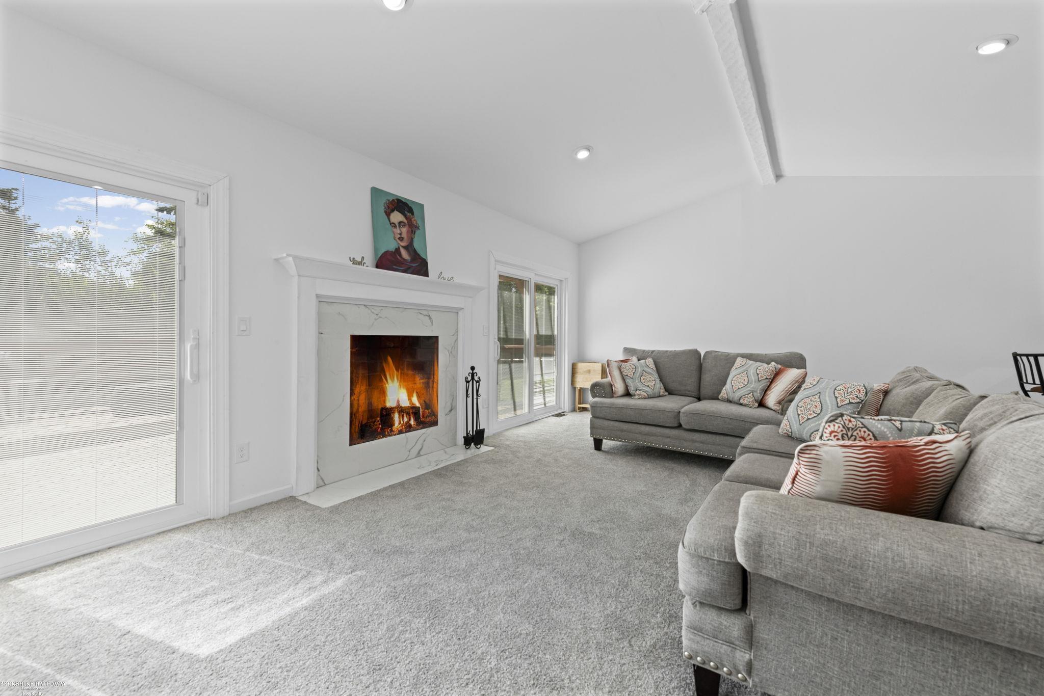 47121 Barbara Road Macomb, MI 48044 - Photo 11 of 31