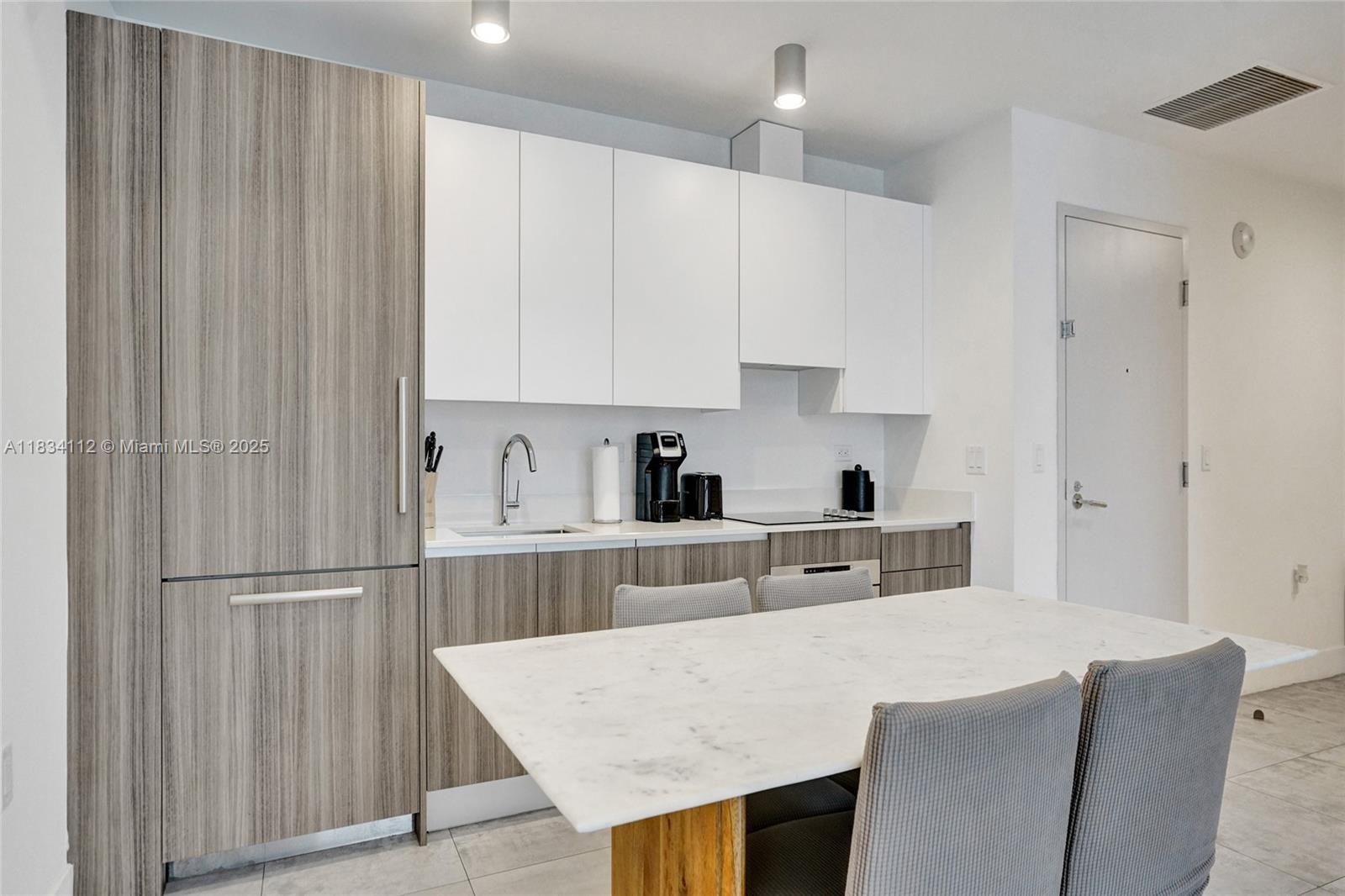 239 Southwest 9th Street, Unit 2203 Miami, FL 33130 - Photo 16 of 43