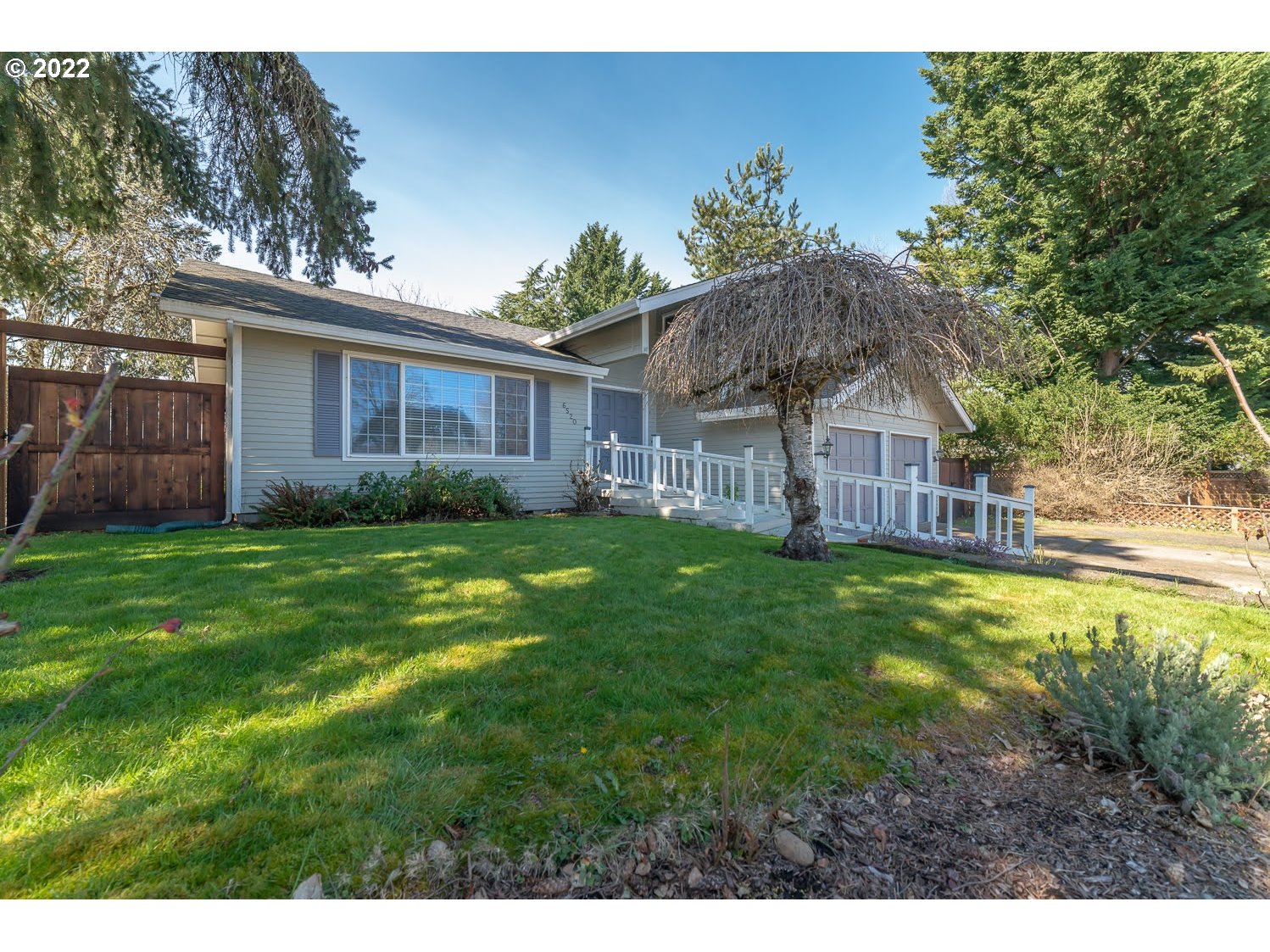 6520 E Street Springfield, OR 97478 - Photo 2 of 32 a view of a house with a yard