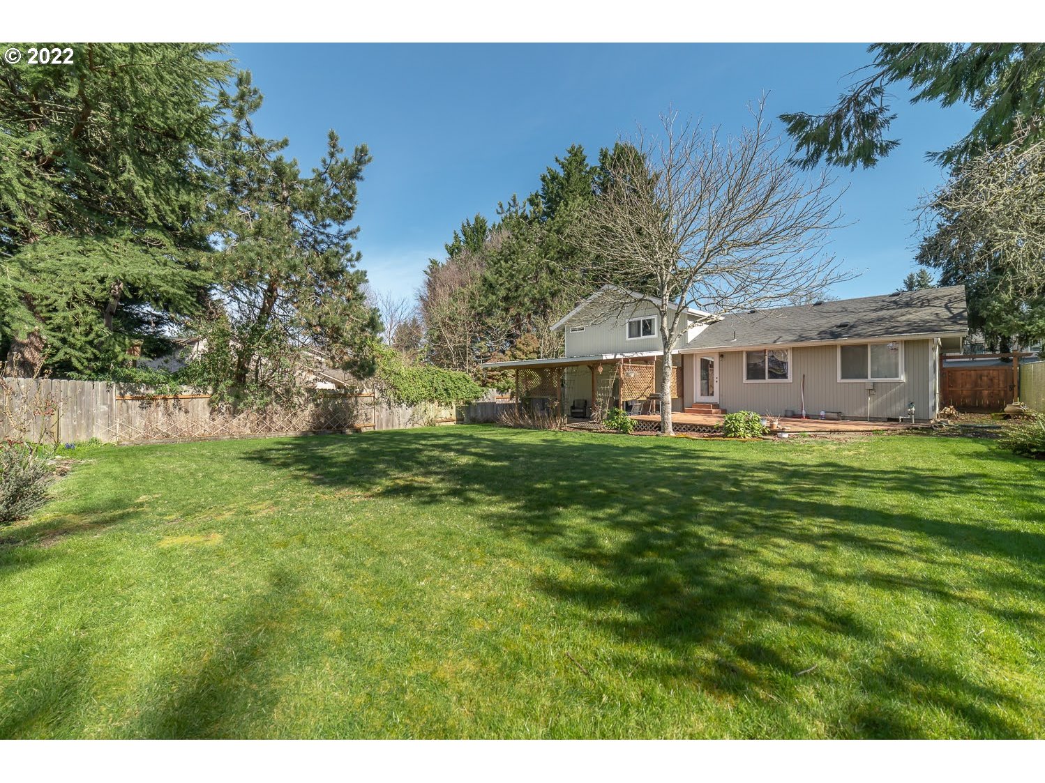 6520 E Street Springfield, OR 97478 - Photo 31 of 32 a front view of a house with a yard