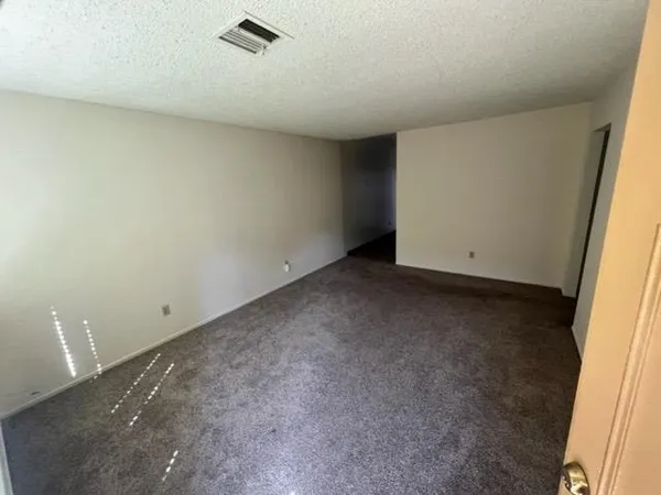 $1,600 | 1681 Marion Street, Unit B, Kingsburg, CA 93631