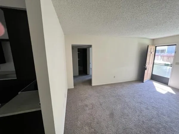 $1,600 | 1681 Marion Street, Unit B, Kingsburg, CA 93631