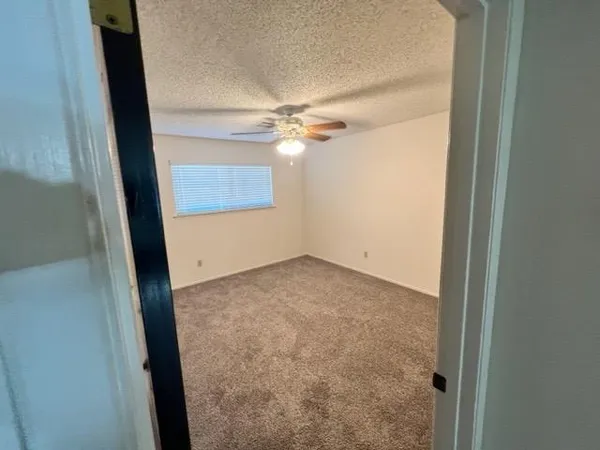 $1,600 | 1681 Marion Street, Unit B, Kingsburg, CA 93631