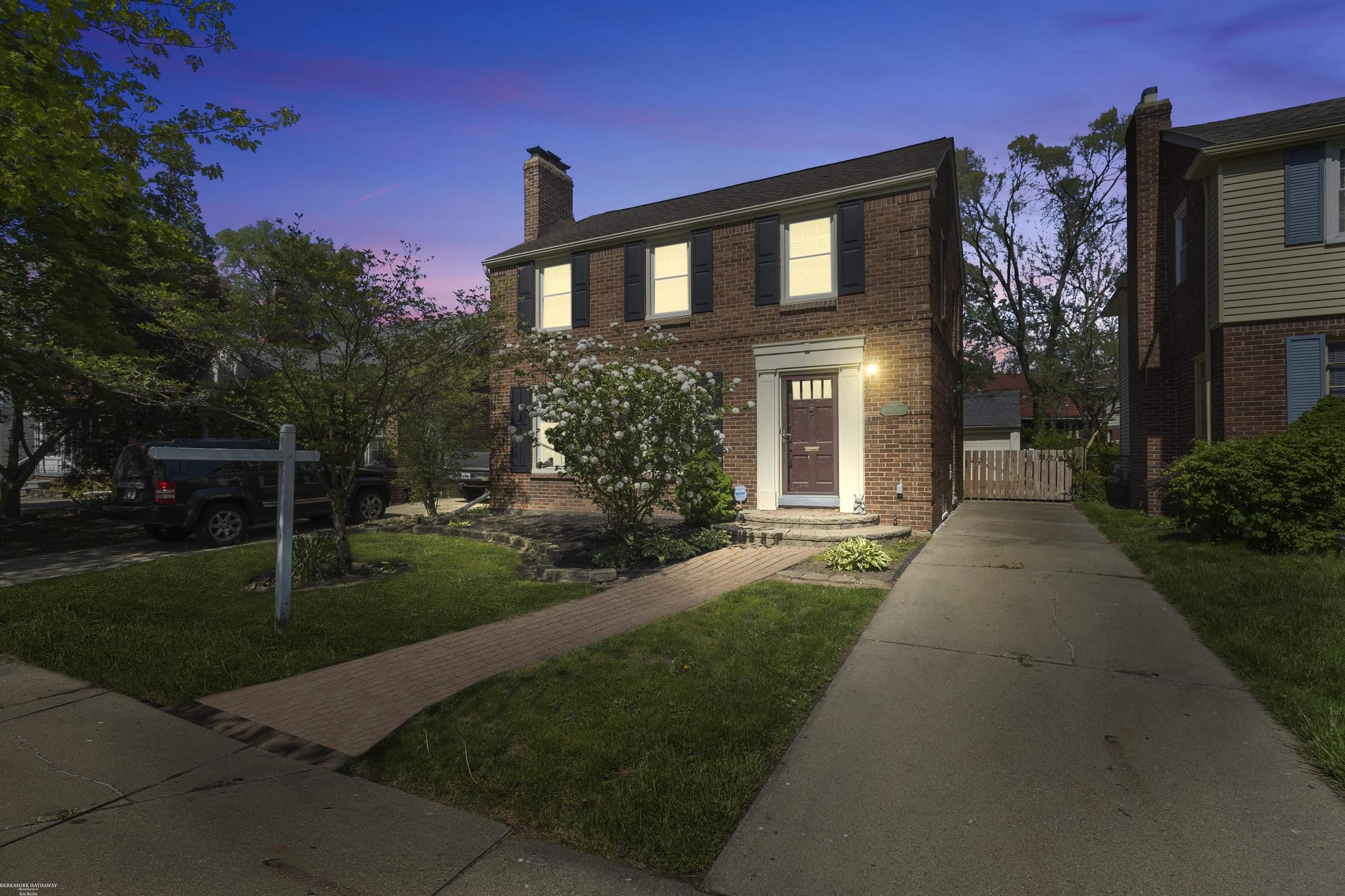 460 Moran Road Grosse Pointe Farms, MI 48236 - Photo 1 of 48