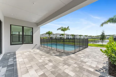 a view of a tennis court