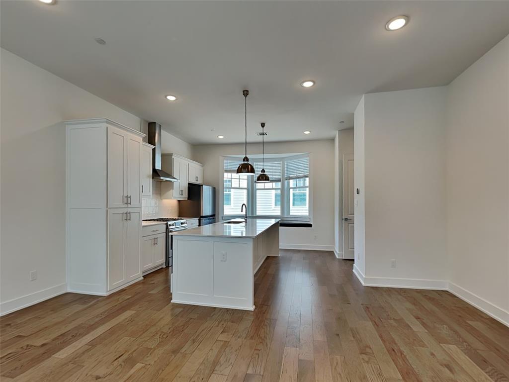645 North Tyler Street, Unit 302 Dallas, TX 75208 - Photo 1 of 18