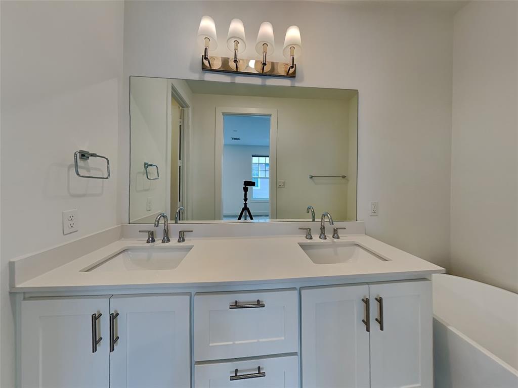 645 North Tyler Street, Unit 302 Dallas, TX 75208 - Photo 16 of 18
