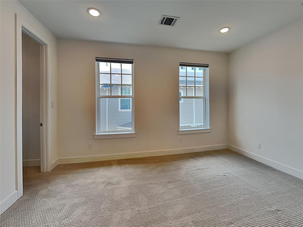 645 North Tyler Street, Unit 302 Dallas, TX 75208 - Photo 7 of 18
