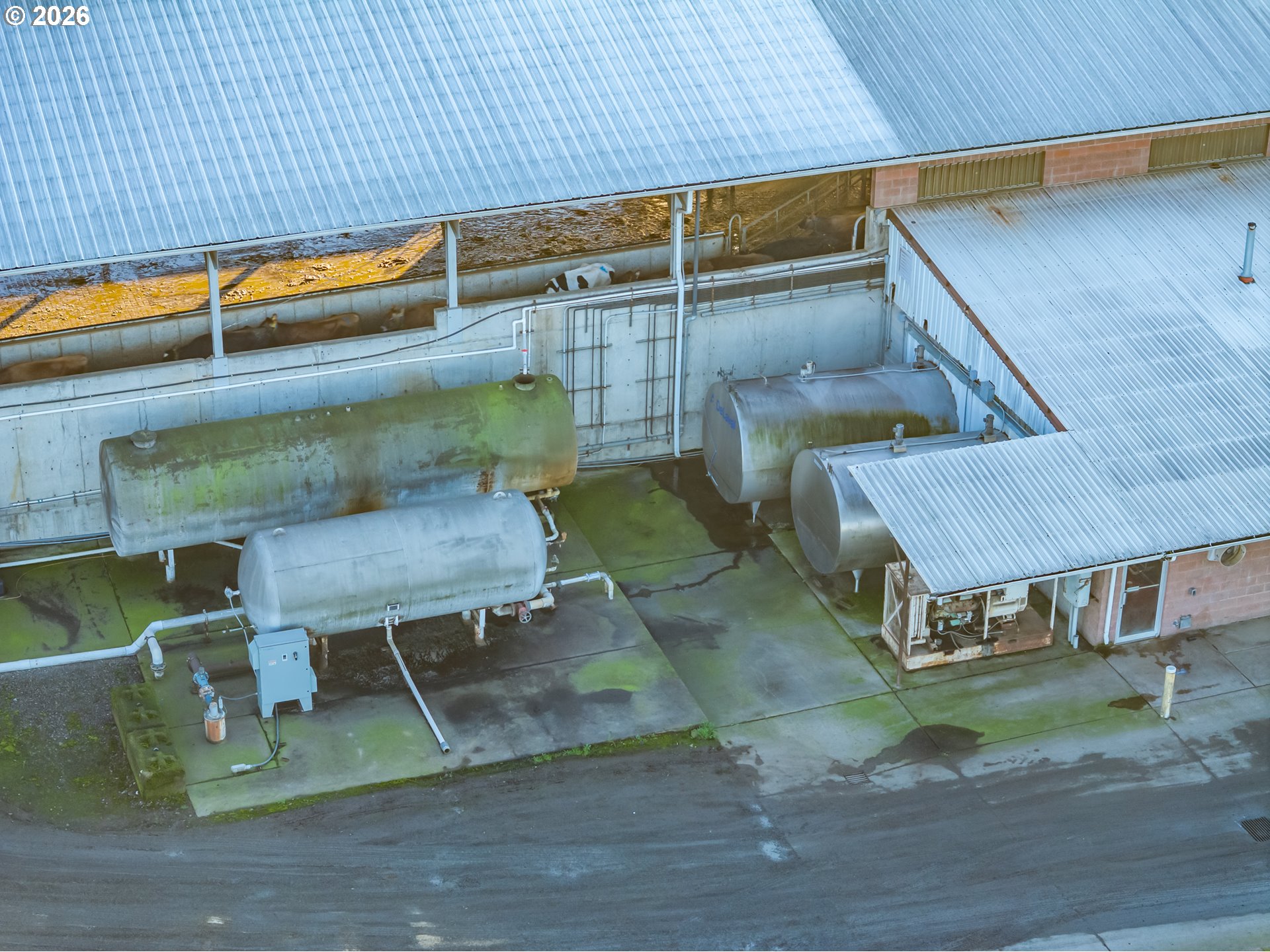 35725 Engel Road Southeast Albany, OR 97322 - Photo 13 of 38 a backyard of a house with table and chairs