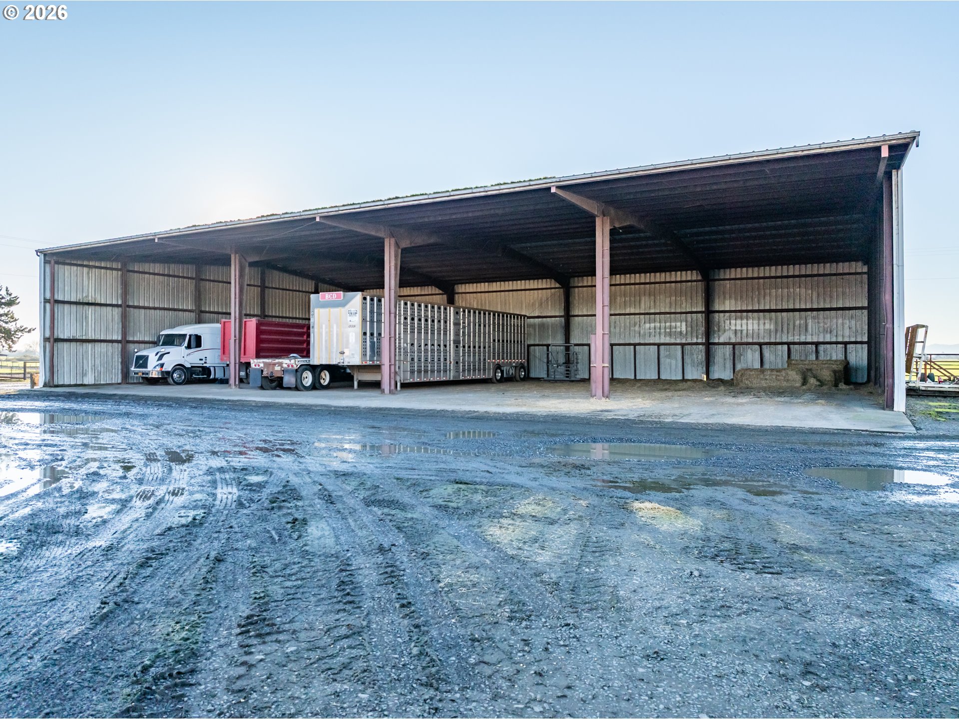 35725 Engel Road Southeast Albany, OR 97322 - Photo 14 of 38 an empty room with wooden floor and front door
