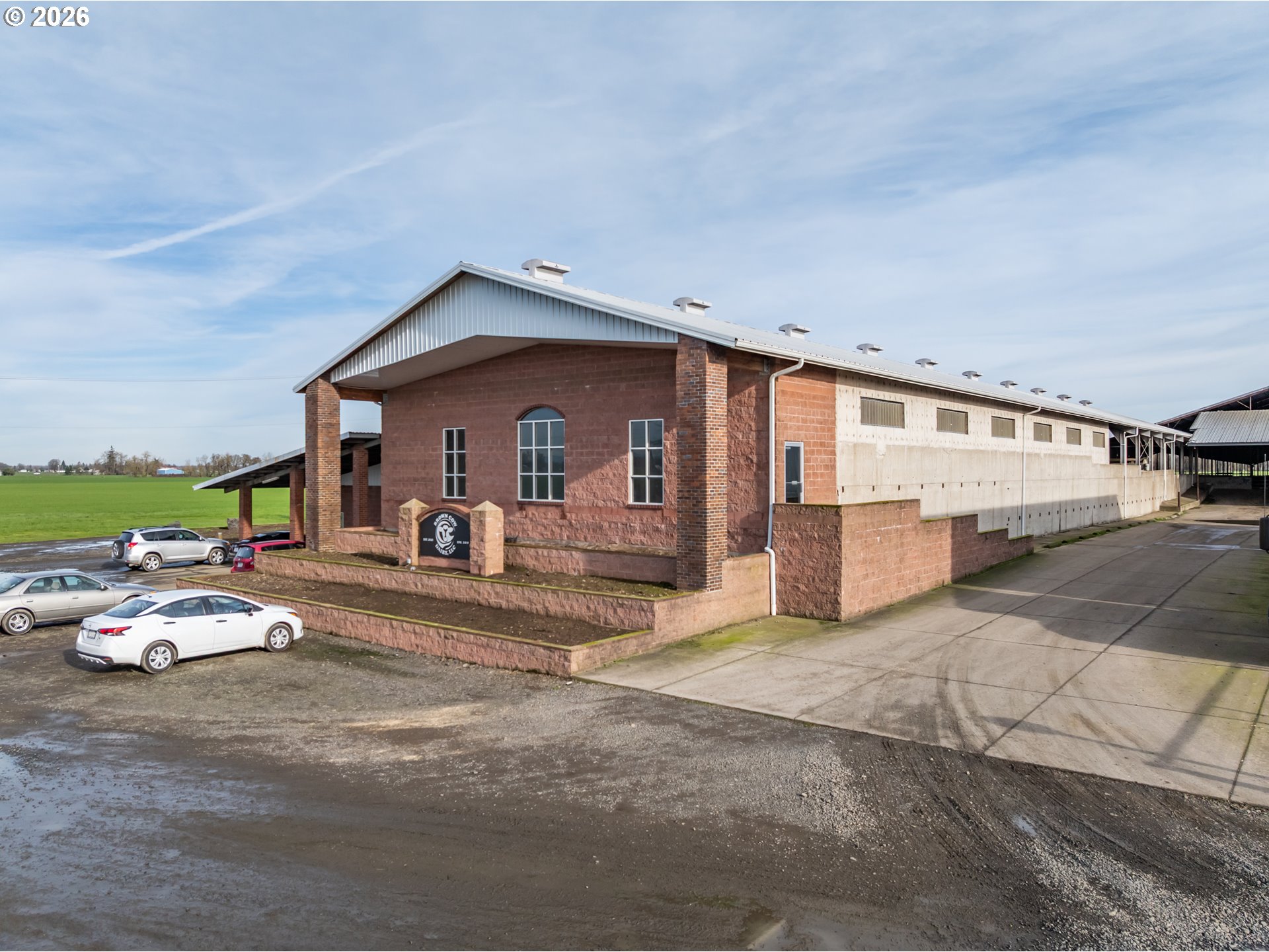 35725 Engel Road Southeast Albany, OR 97322 - Photo 36 of 38 a view of a house with a patio
