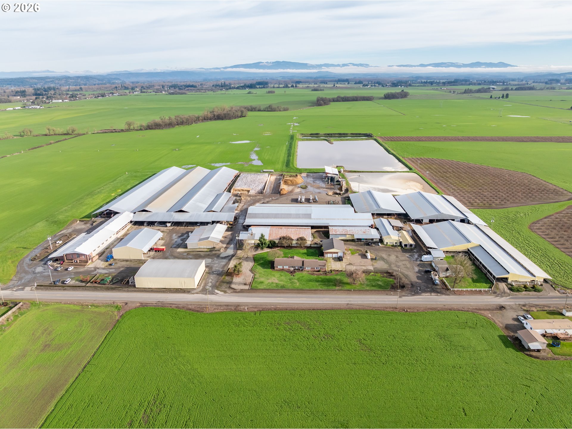 35725 Engel Road Southeast Albany, OR 97322 - Photo 5 of 38 a view of a house with a big yard