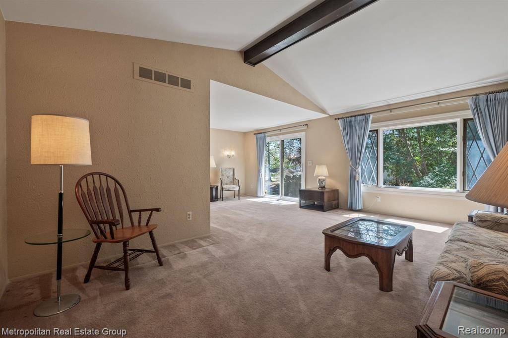 29607 High Valley Road Farmington Hills, MI 48331 - Photo 12 of 27