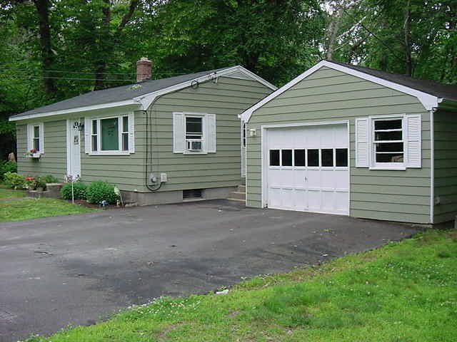 324 Scott Road Cumberland, RI 02864 - Photo 2 of 16