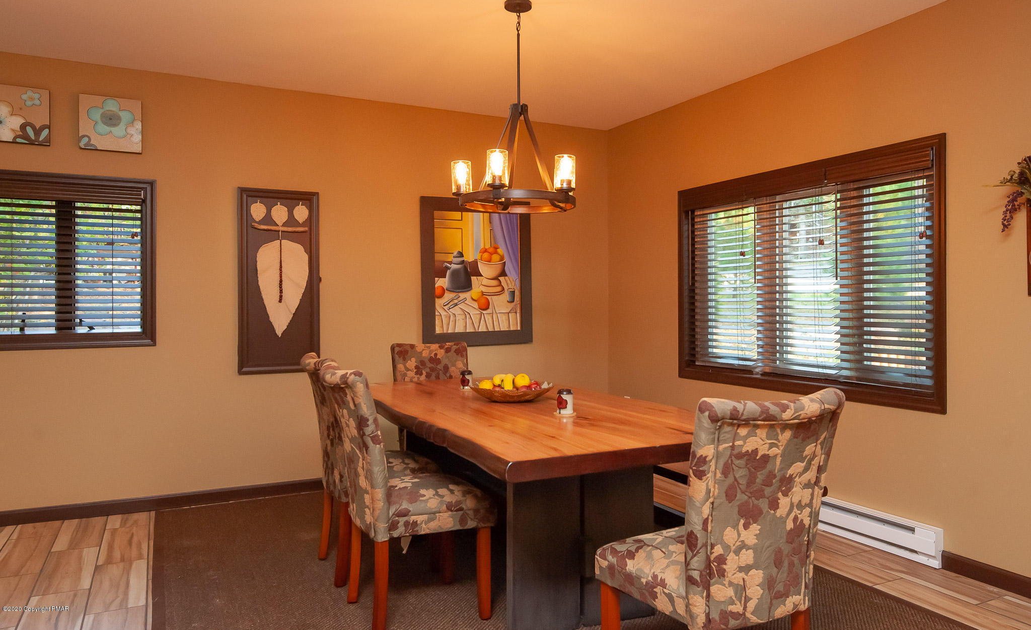 145 Salisbury Road Bushkill, PA 18324 - Photo 13 of 60 a dining room with furniture and window