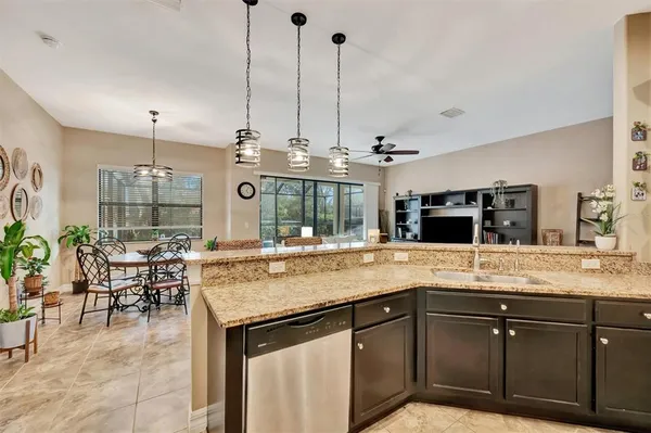 $615,000 | 15616 Starling Water Drive, Lithia, FL 33547