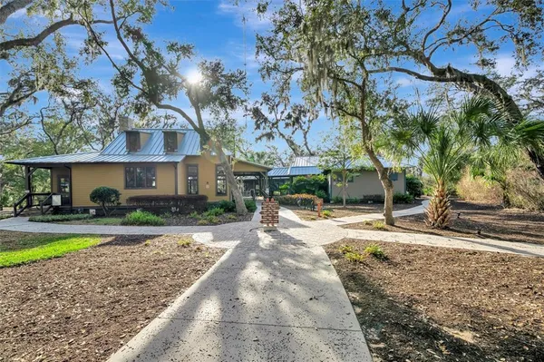 $615,000 | 15616 Starling Water Drive, Lithia, FL 33547