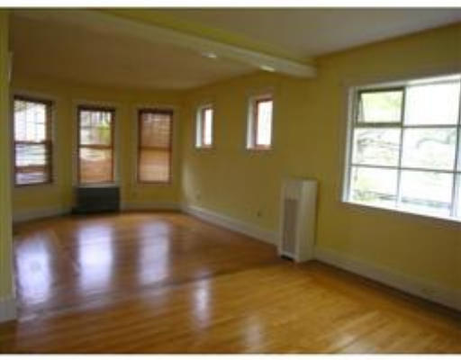 10 Lanark Road, Unit 1 Arlington, MA 02476 - Photo 3 of 7