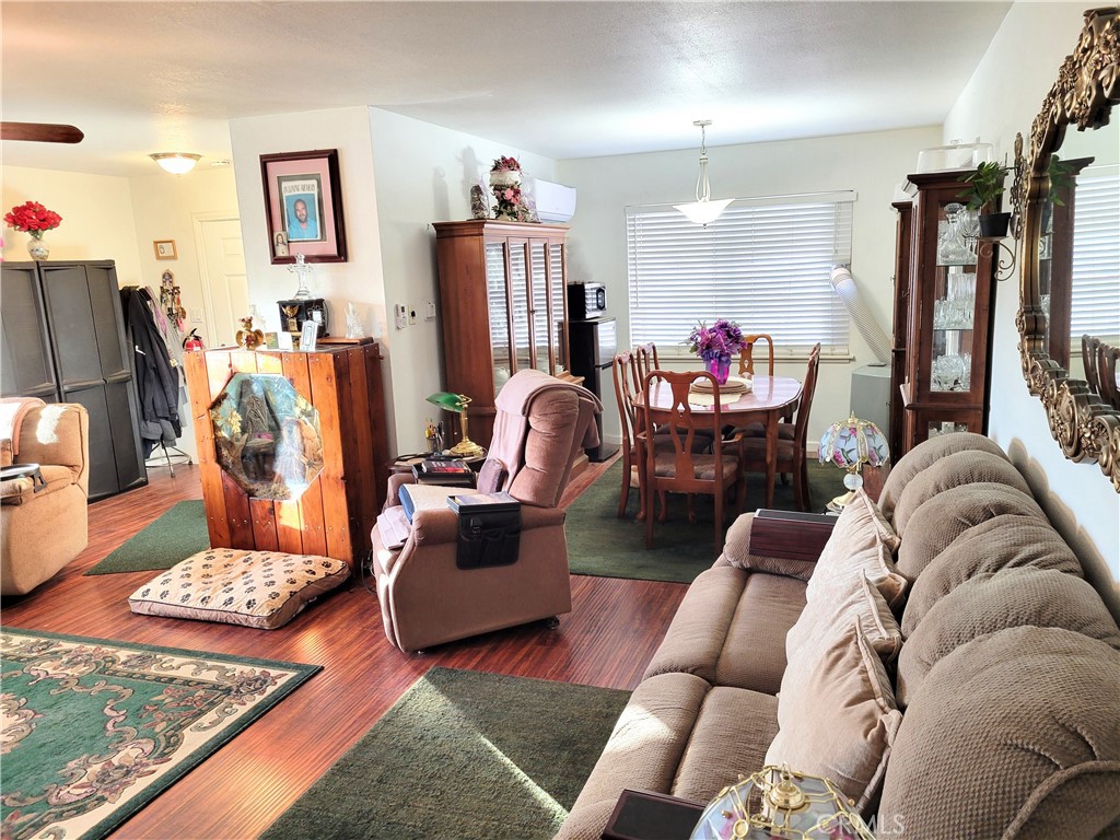 14121 Lakota Road Apple Valley, CA 92307 - Photo 7 of 40 Dining Area