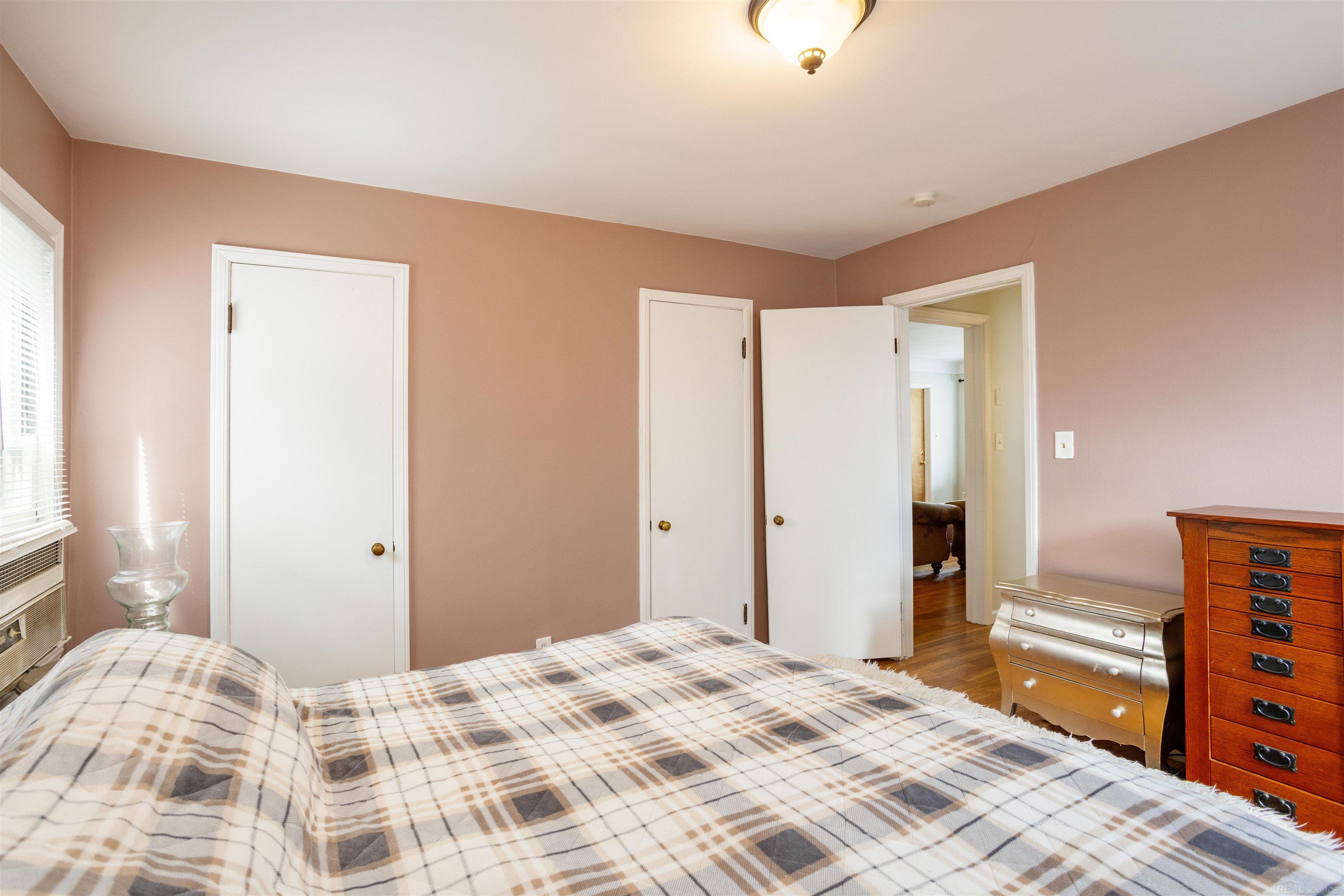 853 Neff Road Grosse Pointe, MI 48230 - Photo 17 of 52 50136683-241079cd-fe7a-43f2-a3c3-0ce047499b93.JPG