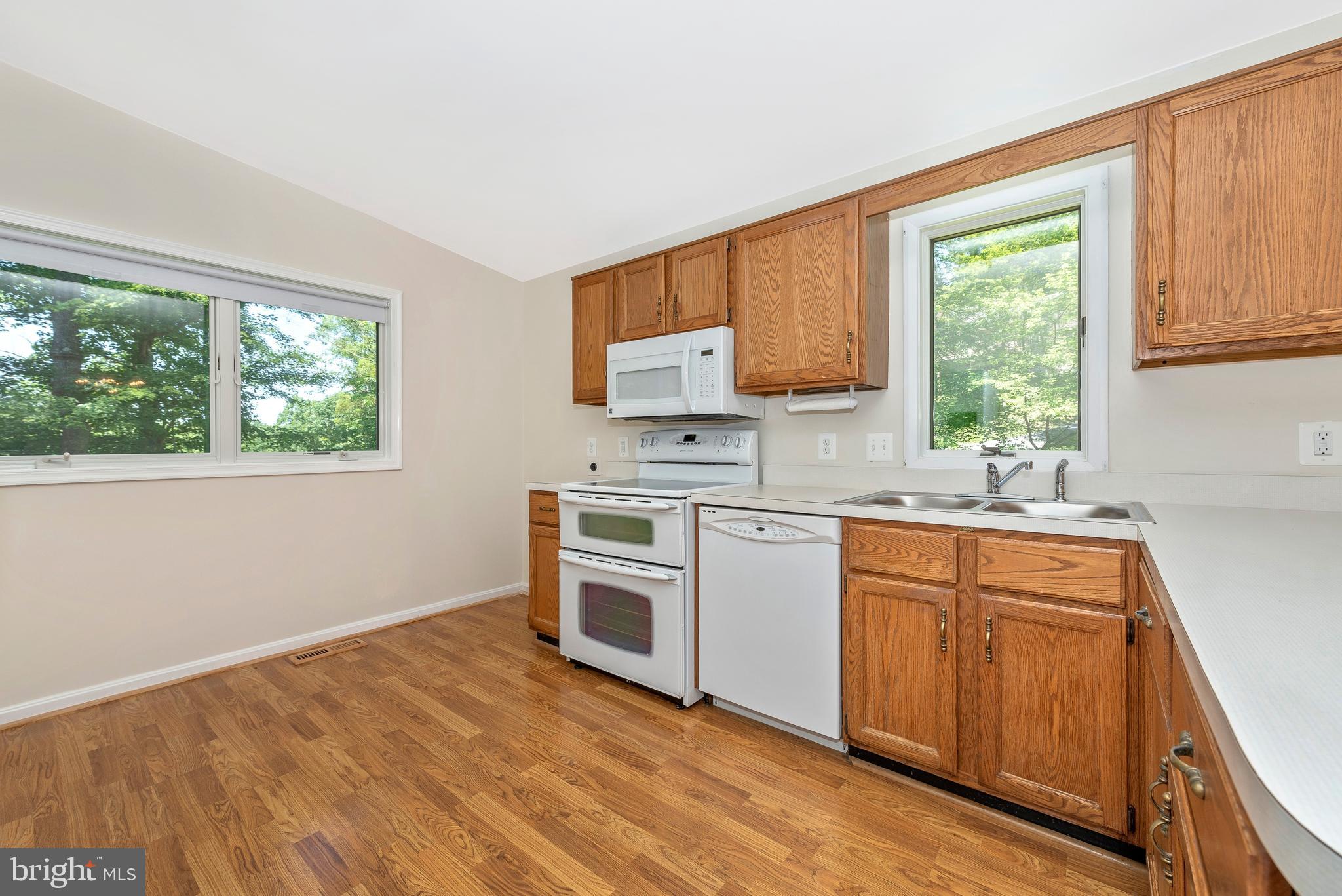 6602 West Lakeridge Road New Market, MD 21774 - Photo 14 of 49 KITCHEN