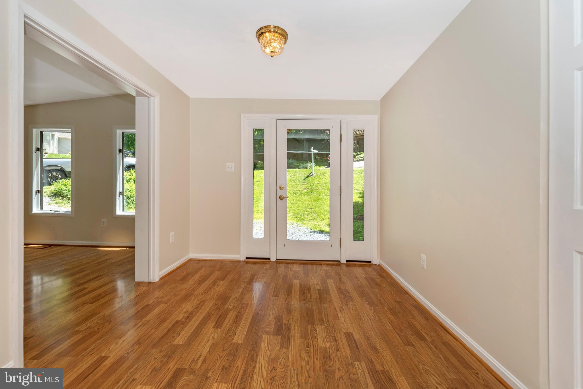 6602 West Lakeridge Road New Market, MD 21774 - Photo 3 of 49 FOYER/ENTRANCE