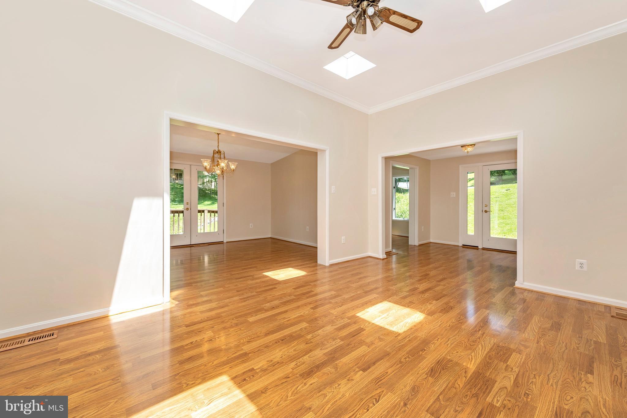 6602 West Lakeridge Road New Market, MD 21774 - Photo 7 of 49 FAMILY ROOM