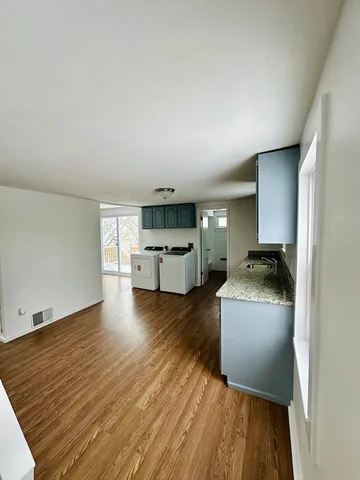 $3,200 | 12 Thorndike Street, Unit 2, Salem, MA 01970