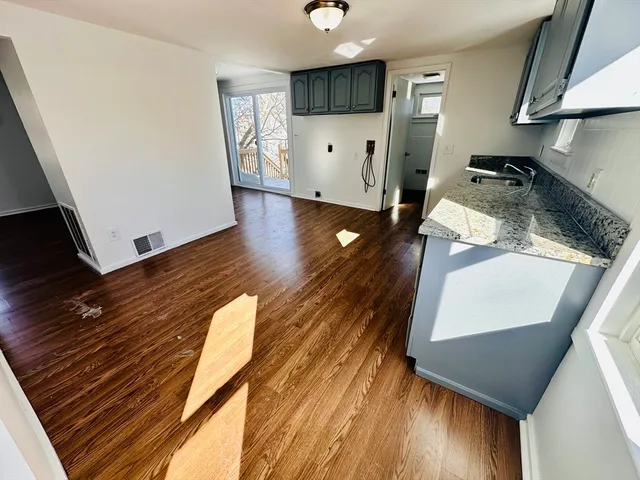 $3,200 | 12 Thorndike Street, Unit 2, Salem, MA 01970